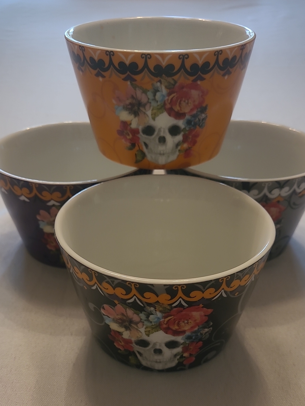 222 FIFTH Marbella Skull Halloween Bowls Set of 4
